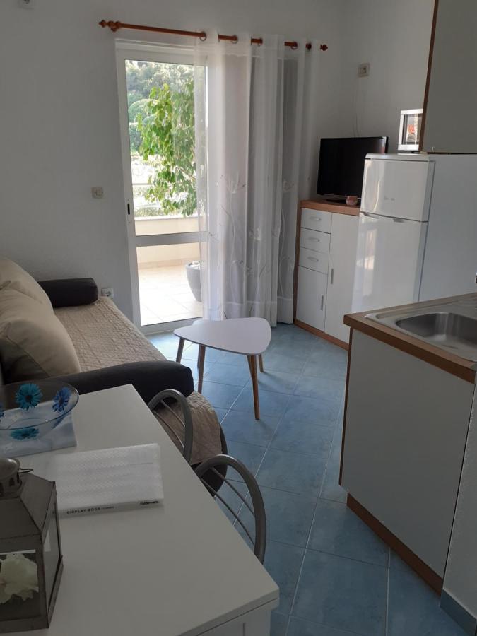 Apartments Lozina Drvenik  Zewnętrze zdjęcie