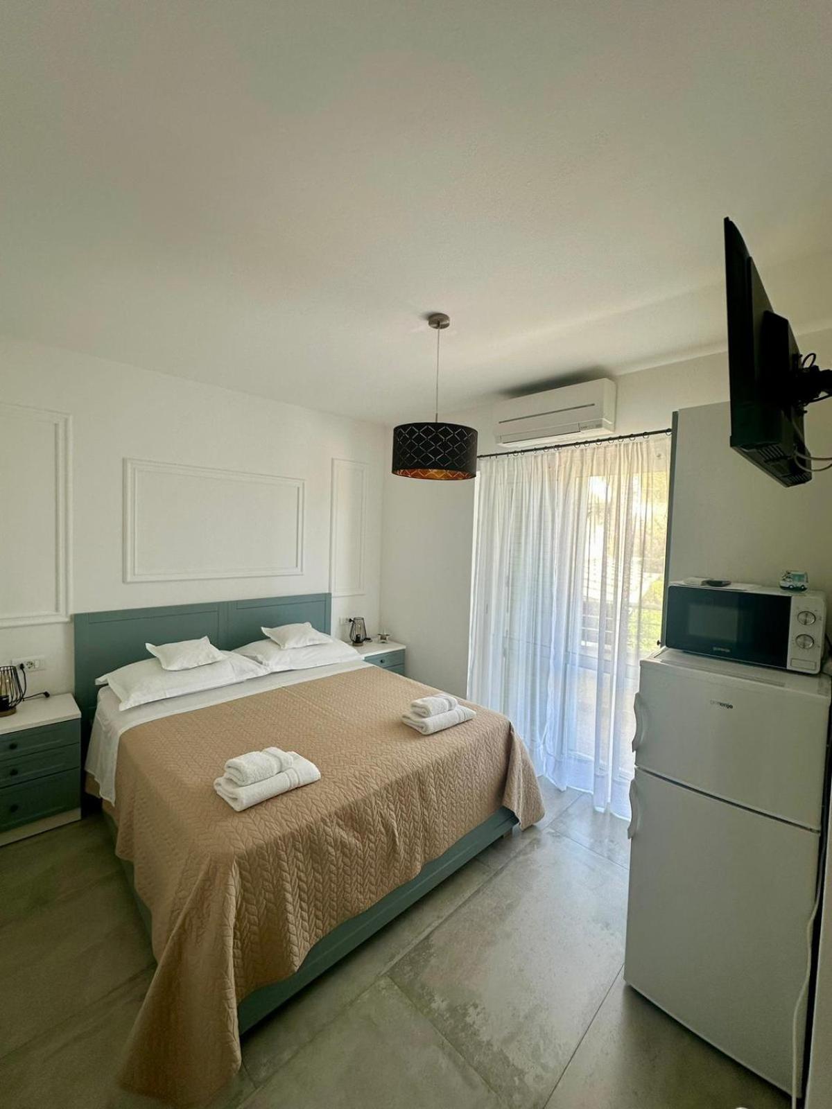 Apartments Lozina Drvenik  Zewnętrze zdjęcie