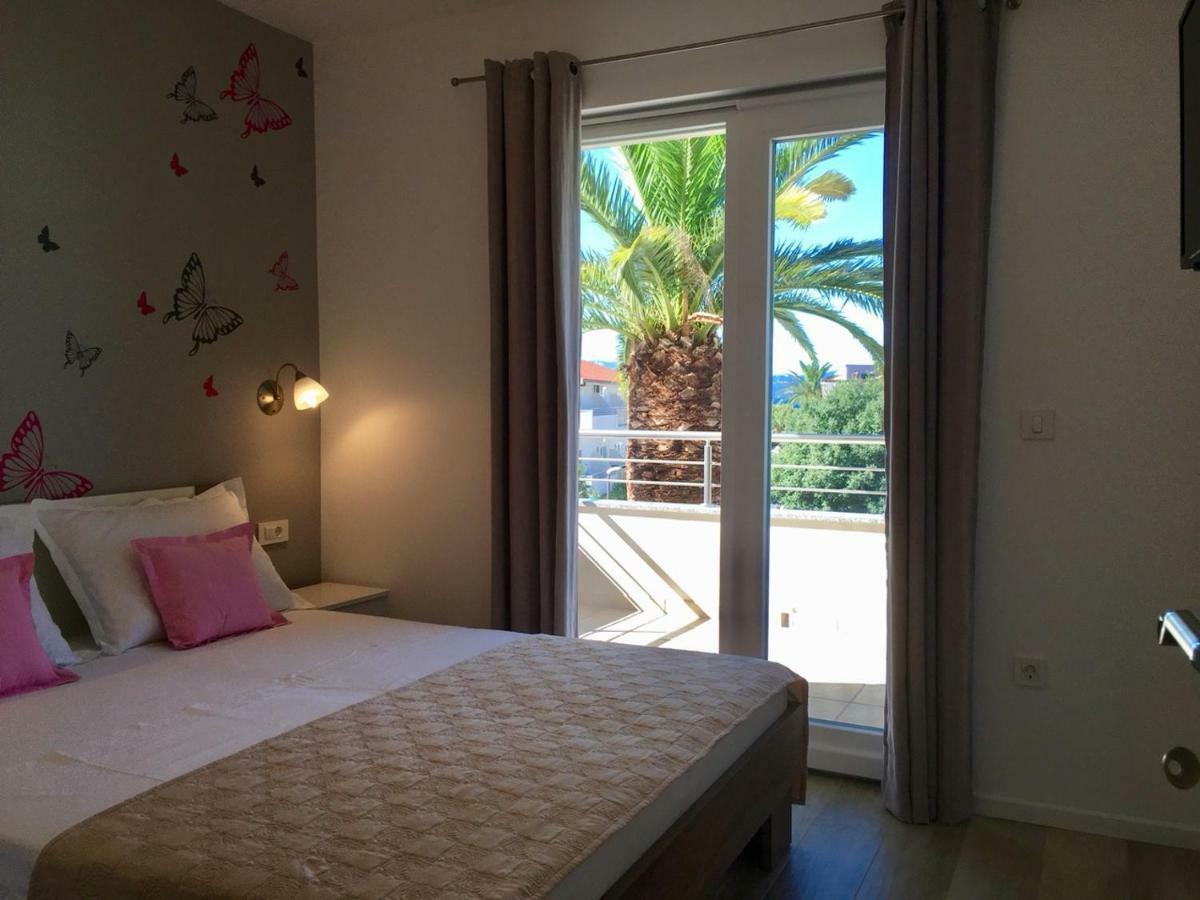 Apartments Lozina Drvenik  Zewnętrze zdjęcie