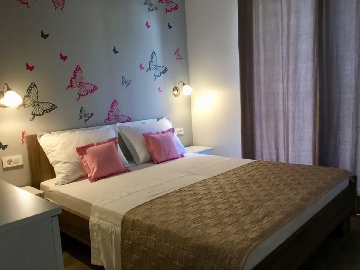 Apartments Lozina Drvenik  Zewnętrze zdjęcie