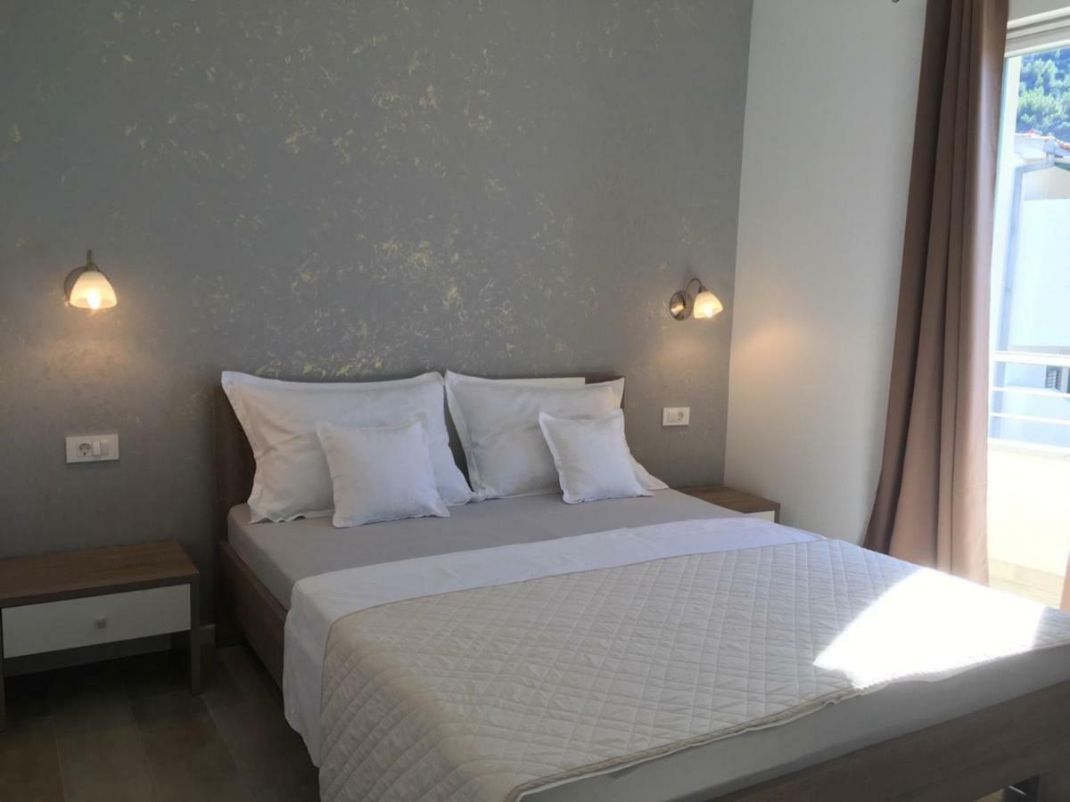 Apartments Lozina Drvenik  Zewnętrze zdjęcie